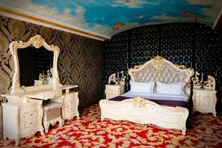 Отель Grand Opera Hotel Алматы Президентский люкс-1