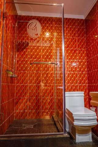 Отель Grand Opera Hotel Алматы Стандартный номер с кроватью размера "king-size"-10