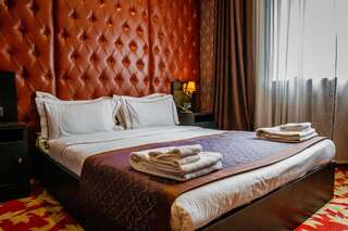 Отель Grand Opera Hotel Алматы Стандартный номер с кроватью размера "king-size"-1